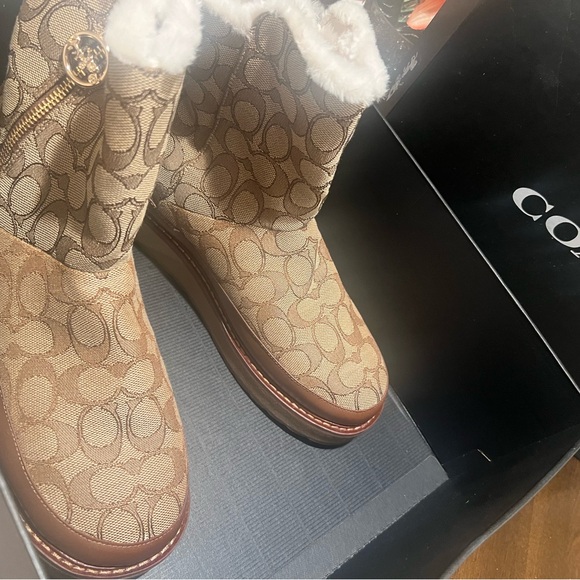 dark and light brown - Picture 3 of 11